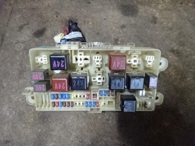 【中古】中古部品 ダイナ XZU306 ﾋｭｰｽﾞﾎﾞｯｸｽ 【3310410000-001622427267800】
