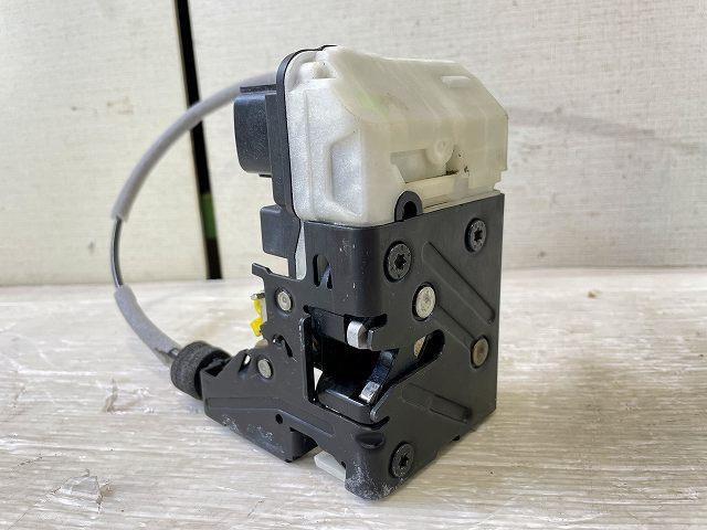 【中古】中古部品 ボルボ 90シリーズ CB5254AW 右ﾌﾛﾝﾄﾄﾞｱﾛｯｸｿﾚﾉｲﾄﾞ 【3310050100-000183032764550】