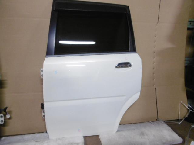 【中古】中古部品 ムーヴ L150S 左ﾘｱﾄﾞｱ 【3310410000-001242683513400】