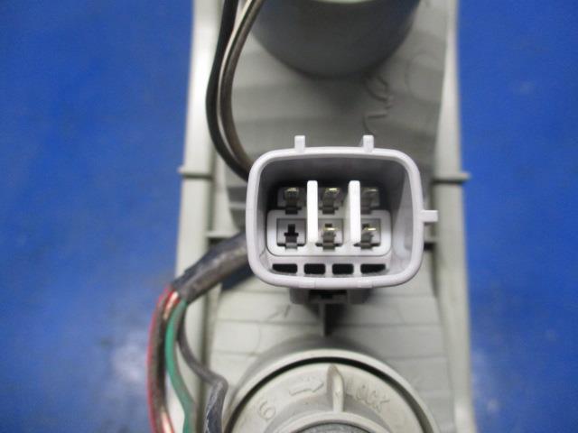【中古】中古部品ハイゼットS321V左テールランプ【3310270100-000013155515600】