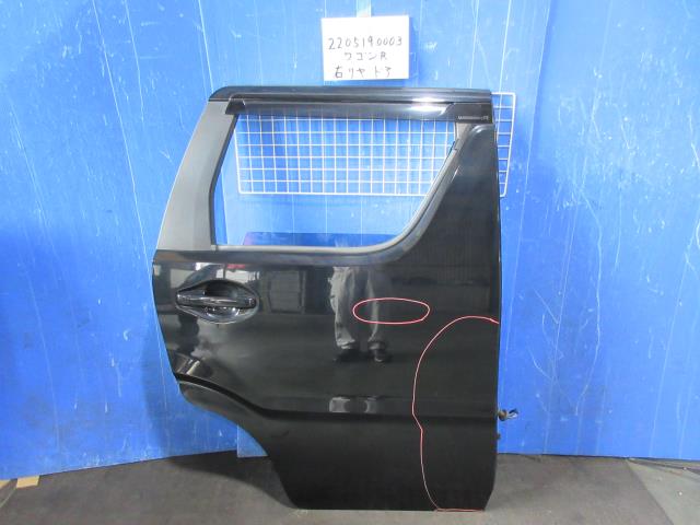 【中古】中古部品 ワゴンＲ MH55S 右ﾘｱﾄﾞｱ 【3310220100-220519000313300】