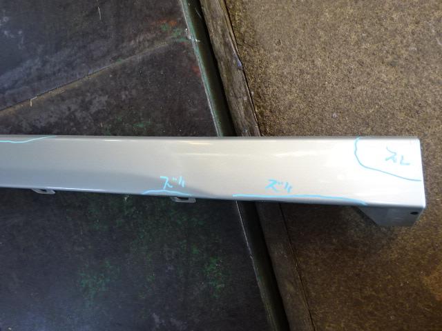 【中古】中古部品 ワゴンＲ MH44S 右ｻｲﾄﾞｽﾃｯﾌﾟ 【3310410000-001656732513700】
