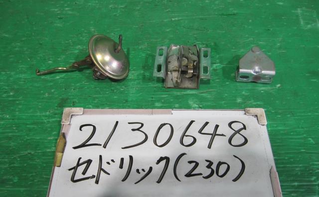 【中古】中古部品 セドリック 230 ﾄﾞｱﾛｯｸｿﾚﾉｲﾄﾞ 【3330340100-220610000764554】