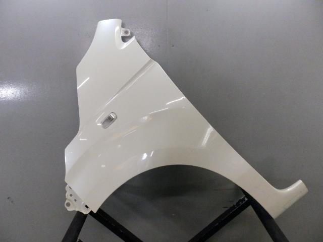 【中古】中古部品 Ｎ－ＷＧＮ JH2 左ﾌﾛﾝﾄﾌｪﾝﾀﾞｰ 【3260250000-000022120010700】