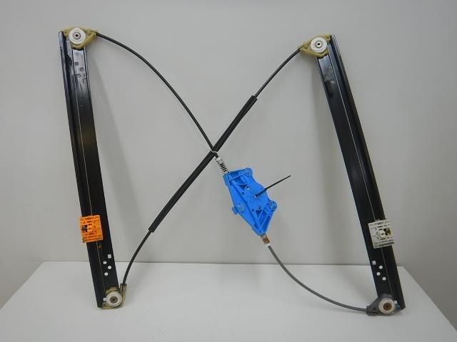 【中古】中古部品 ポルシェ カイエン 9PA00 右フロントドアレギュレータ・モーター 【3310070100-000213006513120】|e-cleマート