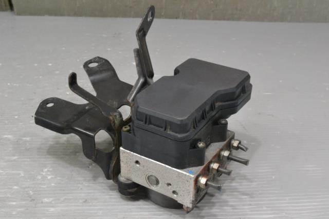 【中古】中古部品 ヴィッツ KSP90 ABSアクチュエーター 【3310580000-220716000942500】|e-cleマート