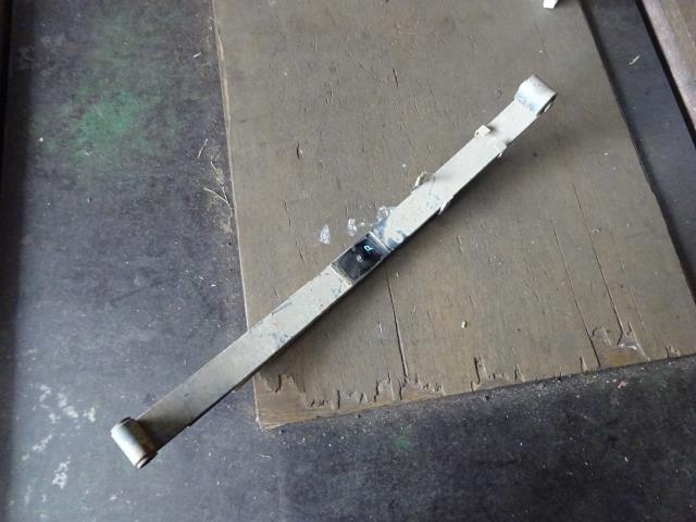 【中古】中古部品 ミニキャブ U61T ﾘｱｽﾌﾟﾘﾝｸﾞｾｯﾄ 【3310410000-001712782351400】