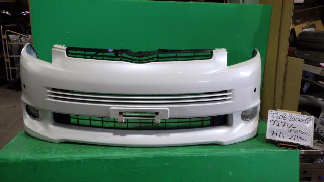 【中古】中古部品 ヴォクシー ZRR70W ﾌﾛﾝﾄﾊﾞﾝﾊﾟｰ 【3330340100-220620000910100】