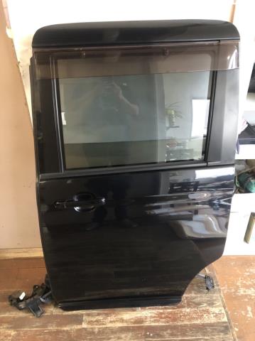 【中古】中古部品 パレット MK21S 左ﾘｱﾄﾞｱ 【3330430100-220811000113400】