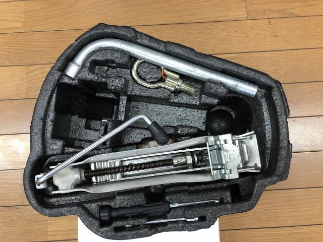【中古】中古部品 VW ボーラ 1JAPK 車載工具 【3310050100-001617908277700】
