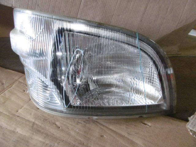 【中古】中古部品 ハイゼット S200P 右ﾍｯﾄﾞﾗﾝﾌﾟ 【3310410000-001371811810800】