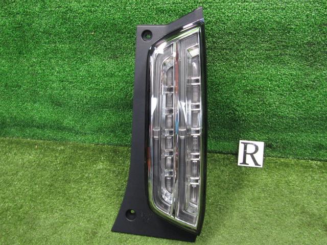 【中古】中古部品 Ｎ－ＷＧＮ JH3 右ﾃｰﾙﾗﾝﾌﾟ 【3330200100-210855000015500】