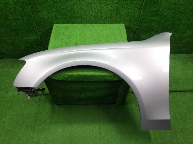 【中古】中古部品 アウディ A4 8KCDH 左ﾌﾛﾝﾄﾌｪﾝﾀﾞｰ 【3330250100-000000816510700】