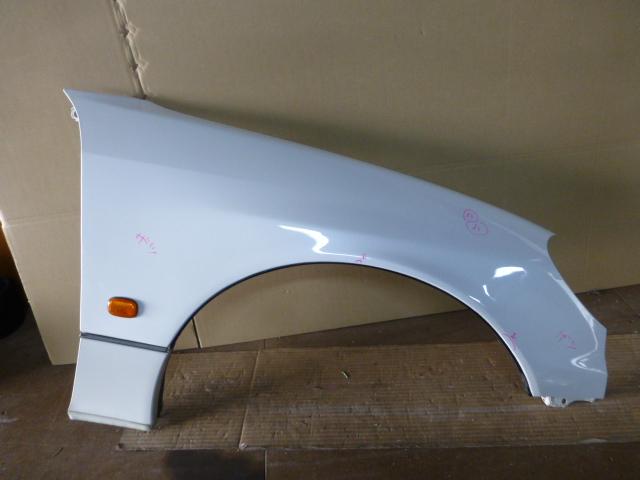 【中古】中古部品 アリスト JZS160 右ﾌﾛﾝﾄﾌｪﾝﾀﾞｰ 【3310410000-001050248410600】