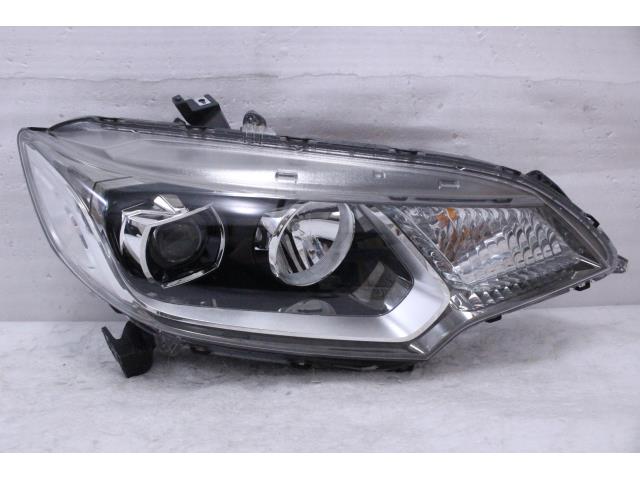 【中古】中古部品 フィット GK3 右ﾍｯﾄﾞﾗﾝﾌﾟ 【3260520000-001613051410800】