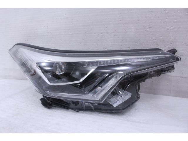 【中古】中古部品 Ｃ&minus;ＨＲ ZYX10 右ﾍｯﾄﾞﾗﾝﾌﾟ 【3260520000-001554294710800】｜e-cleマート