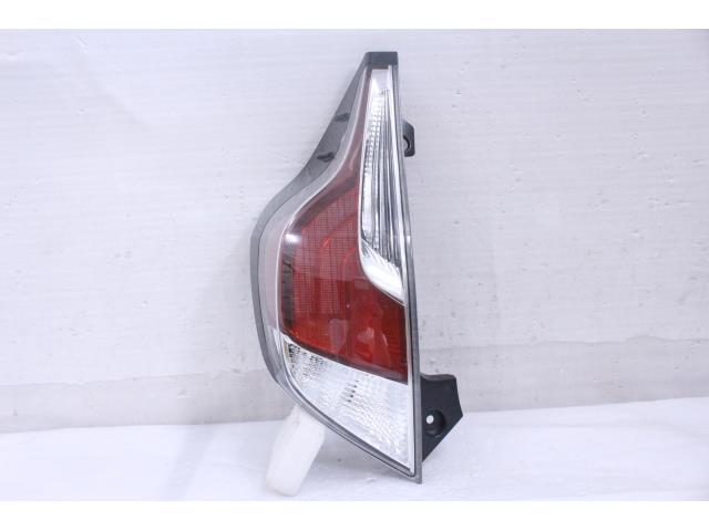 【中古】中古部品 アクア NHP10 左ﾃｰﾙﾗﾝﾌﾟ 【3260520000-001548029915600】