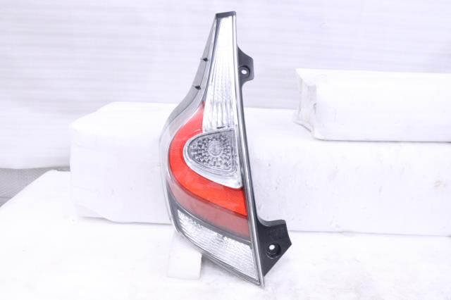 【中古】中古部品 アクア NHP10 左ﾃｰﾙﾗﾝﾌﾟ 【3260520000-220307500415600】