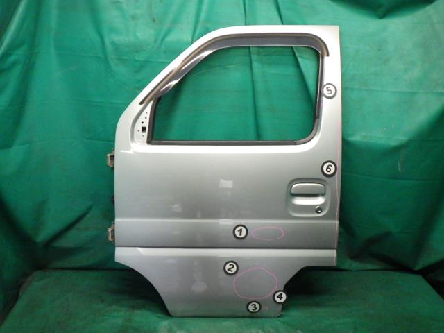 【中古】中古部品 エブリィ DA62W 左ﾌﾛﾝﾄﾄﾞｱ 【3330990500-220523000113200】 6,607円