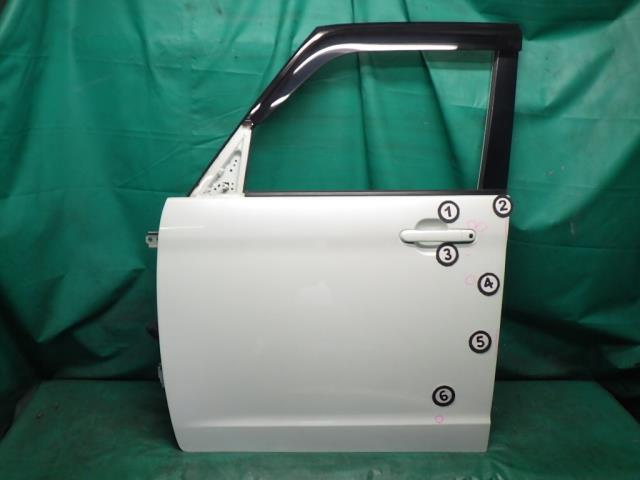 【中古】中古部品 デリカＤ2 MB15S 左ﾌﾛﾝﾄﾄﾞｱ 【3330990500-220418001813200】