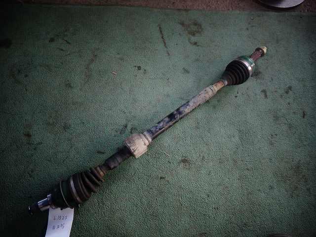 【中古】中古部品 ムーヴ L152S 右ﾌﾛﾝﾄﾄﾞﾗｲﾌﾞｼｬﾌﾄ 【3340030100-001613817442100】