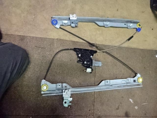 【中古】中古部品 セレナ C26 右ﾌﾛﾝﾄﾄﾞｱﾚｷﾞｭﾚｰﾀ･ﾓｰﾀｰ 【3310410000-001662194113120】
