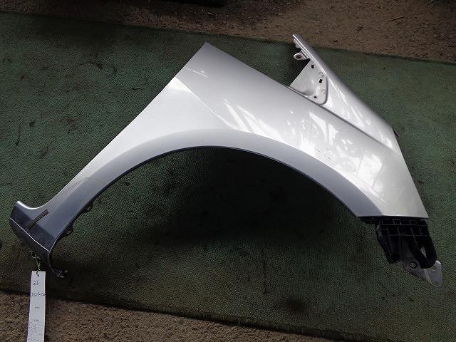 【中古】中古部品 フィット GE6 右ﾌﾛﾝﾄﾌｪﾝﾀﾞｰ 【3340030100-001687057410600】 8,316円