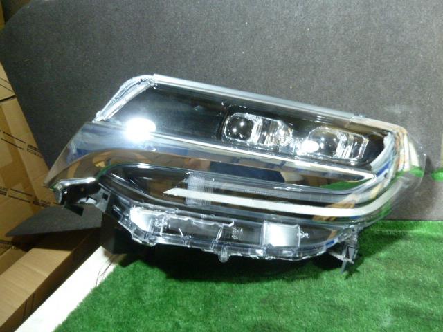 【中古】中古部品 アルファード GGH30W 左ﾍｯﾄﾞﾗﾝﾌﾟ 【3500220000-001465667010900】