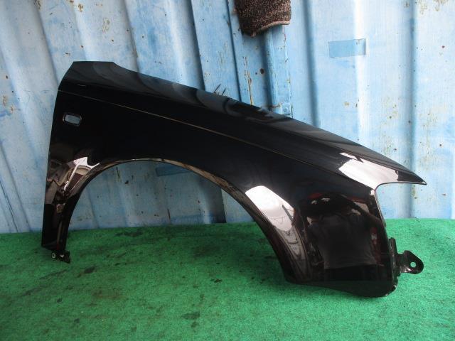 【中古】中古部品 アウディ A4 8EALT 右ﾌﾛﾝﾄﾌｪﾝﾀﾞｰ 【3540020100-000004081310600】
