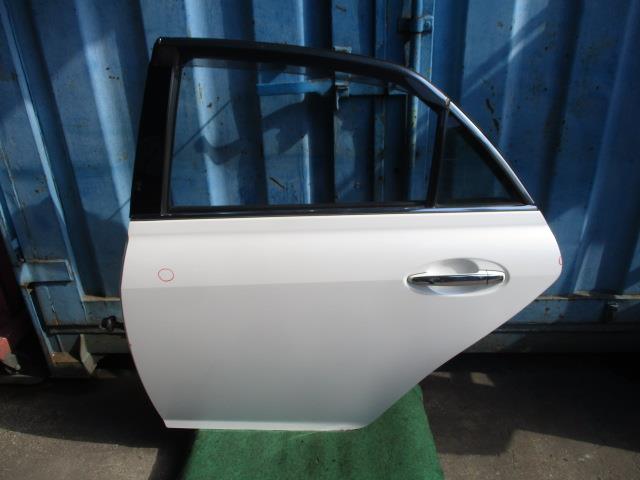 【中古】中古部品 マークＸ GRX121 左ﾘｱﾄﾞｱ 【3540020100-000004010313400】