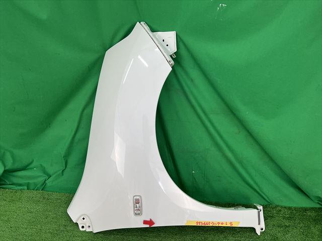 【中古】中古部品 ウイングロード Y12 右ﾌﾛﾝﾄﾌｪﾝﾀﾞｰ 【3330240100-000223066510600】
