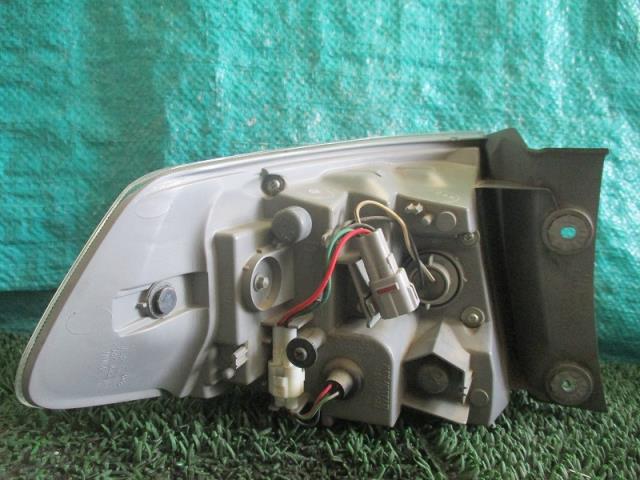 【中古】中古部品インプレッサGH2右テールランプ【3500080000-220620000515500】