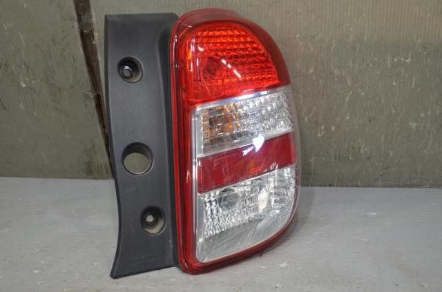 【中古】中古部品 マーチ AK13 右ﾃｰﾙﾗﾝﾌﾟ 【3310580000-220908001015500】