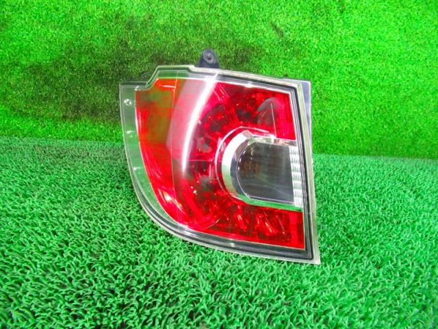 【中古】中古部品 ＭＰＶ LY3P 左ﾃｰﾙﾗﾝﾌﾟ 【3330210100-000034122715600】