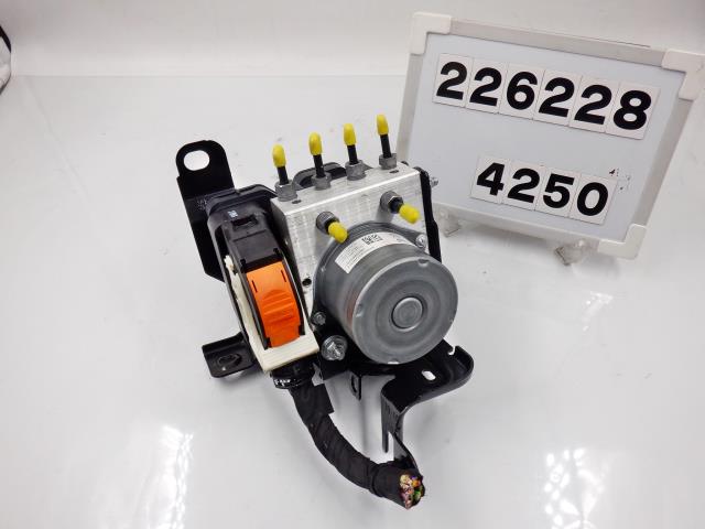 【中古】中古部品 プジョー 3008 ABSｱｸﾁｭｴｰﾀｰ 【3330890100-000022622842500】