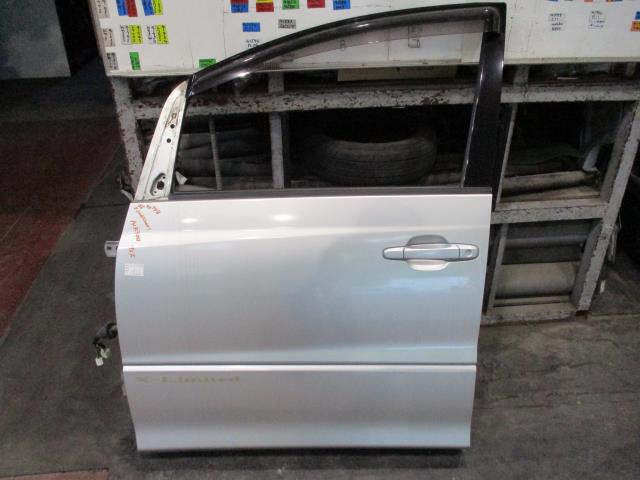 【中古】中古部品 エスティマ ACR30W 左ﾌﾛﾝﾄﾄﾞｱ 【3310160100-220122000113200】