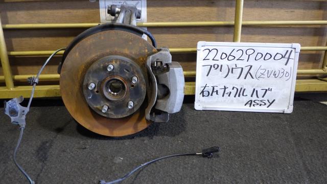 【中古】中古部品 プリウス ZVW30 右ﾌﾛﾝﾄﾅｯｸﾙﾊﾌﾞ 【3330340100-220629000444310】