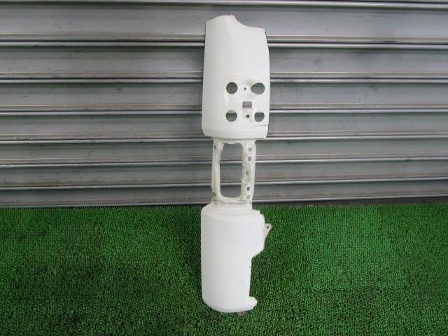 【中古】中古部品 タイタン WGLAT 右フロントコーナーパネル 【3330540100-220920000311300】|e-cleマート