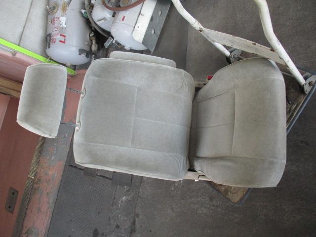 【中古】中古部品 グランドハイエース VCH10W ﾄﾞﾗｲﾊﾞｰｼｰﾄ 【3310190100-000223024670500】