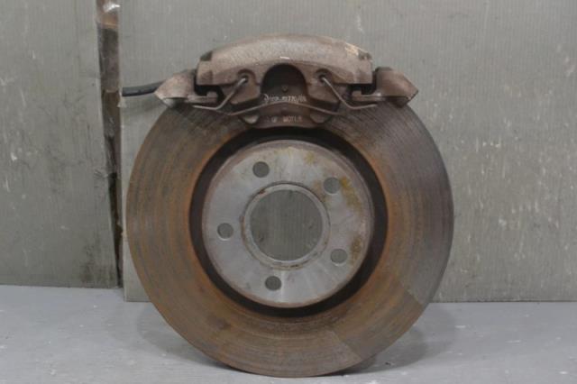 【中古】中古部品 ボルボ MB5454 右ﾘｱｷｬﾘﾊﾟｰ 【3310580000-220922000544430】｜e-cleマート