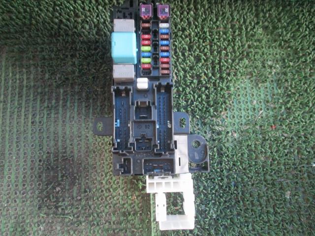【中古】中古部品 ミラココア L675S ﾋｭｰｽﾞﾎﾞｯｸｽ 【3500080000-220820000467800】