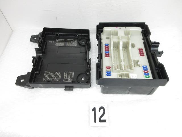 【中古】中古部品 フーガ HY51 ﾋｭｰｽﾞﾎﾞｯｸｽ 【3500170000-220926502267800】