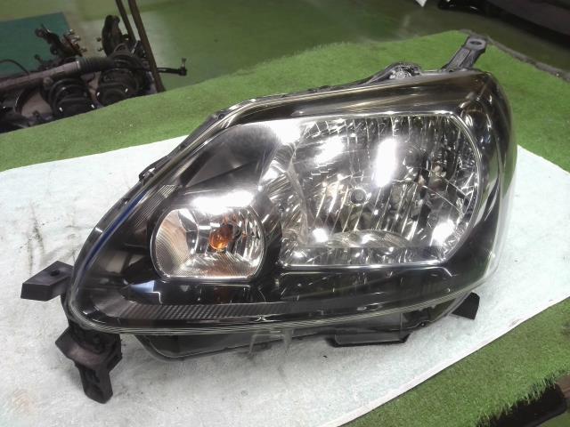【中古】中古部品 ポルテ NCP141 左ﾍｯﾄﾞﾗﾝﾌﾟ 【3310200100-000016812910900】