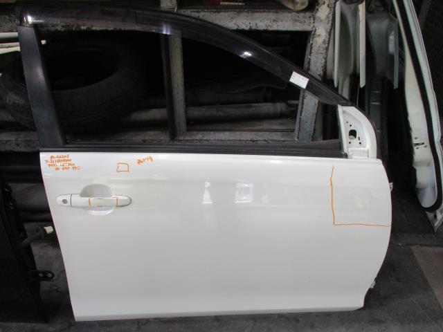 【中古】中古部品 アリオン AZT240 右ﾌﾛﾝﾄﾄﾞｱ 【3310160100-211130001013100】