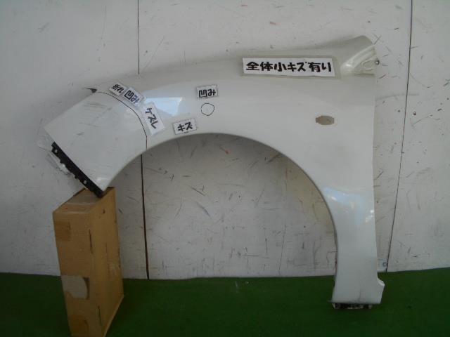 【中古】中古部品 インプレッサ GP2 左ﾌﾛﾝﾄﾌｪﾝﾀﾞｰ 【3380050000-000033540410700】 11,403円
