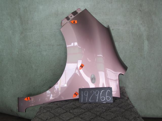 中古】中古部品 デリカD2 MB15S 左ﾌﾛﾝﾄﾌｪﾝﾀﾞｰ 【3310120100