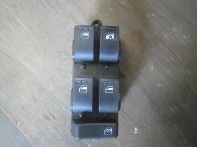 【中古】中古部品 ムーヴ LA150S ﾊﾟﾜｰｳｲﾝﾄﾞｳｽｲｯﾁ 【3340180100-220416000161900】