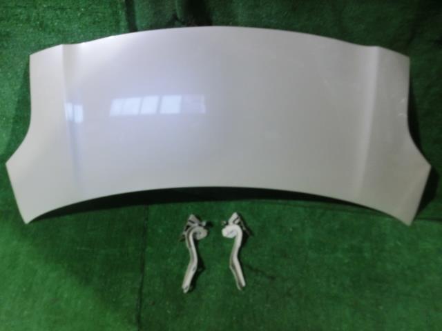 【中古】中古部品 ヴィッツ SCP90 ﾎﾞﾝﾈｯﾄﾌｰﾄﾞ 【3260070000-000193067910500】