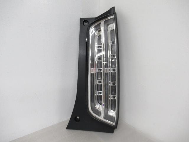 【中古】中古部品 Ｎ－ＷＧＮ JH3 右ﾃｰﾙﾗﾝﾌﾟ 【3380050000-000033562715500】