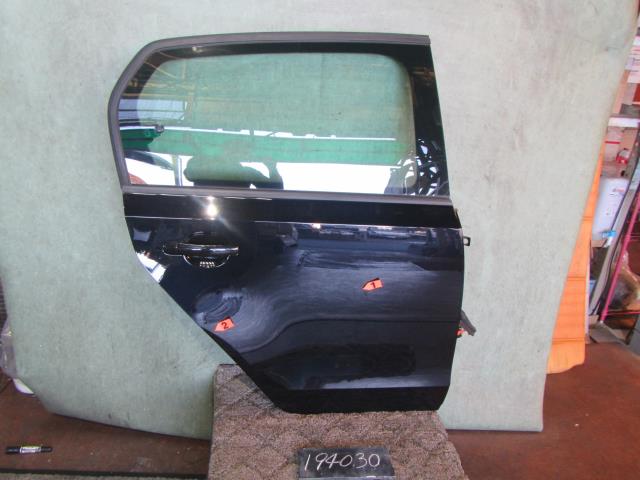 【中古】中古部品 VW アップ！ AACHY 右ﾘｱﾄﾞｱ 【3310120100-001651211613300】 18,480円